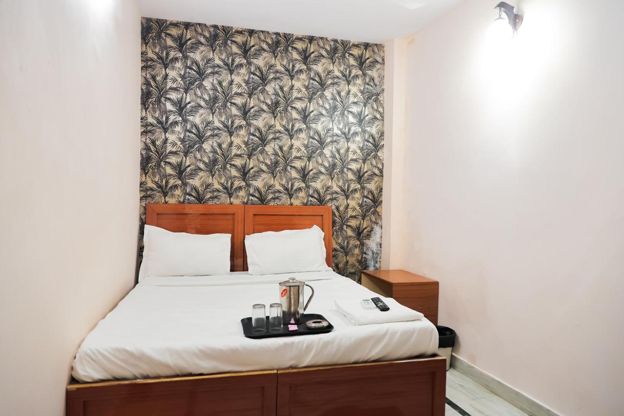 Mannat Stay Hotel - Laxmi Nagar ニューデリー エクステリア 写真